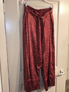 Glamour x Lane Bryant High-Waist Paperbag Wide-Leg Pants in Rust Red